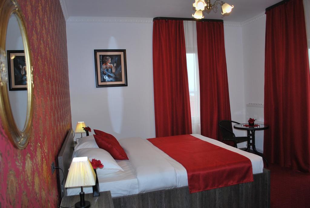 Harmonie Radauti Hostel Ruang foto
